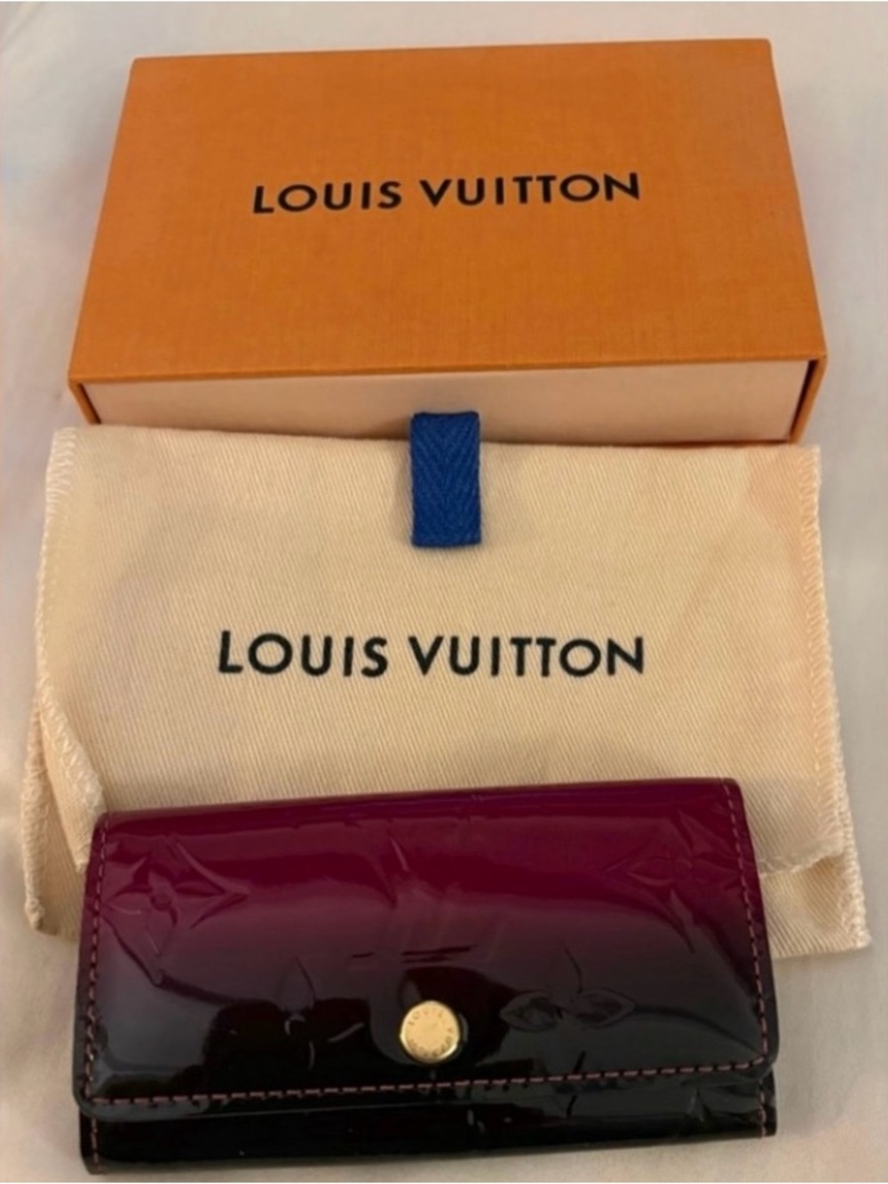 Louis Vuitton Monogram
Vernis Multicles 4
Keyholder.